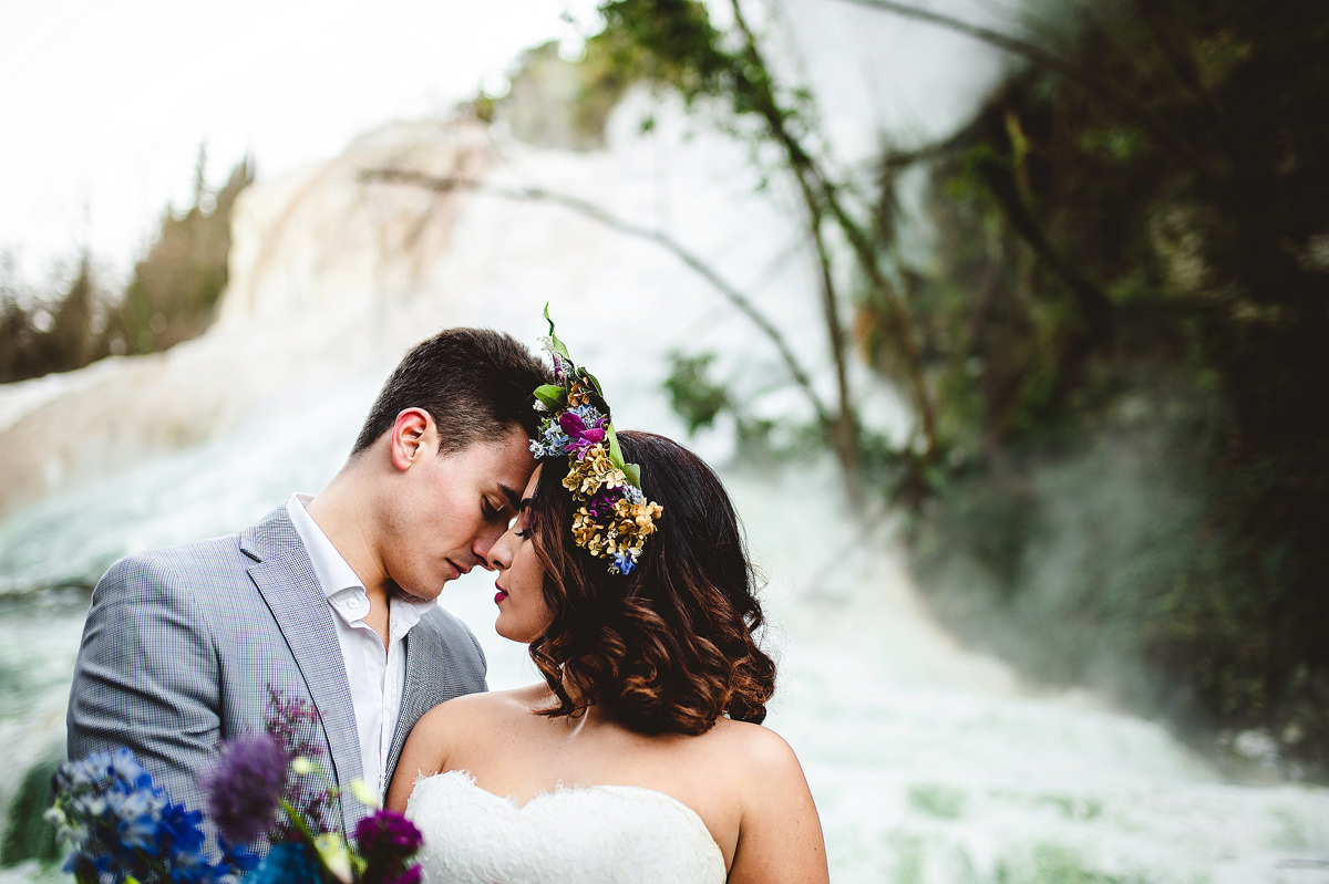 creative wedding photographer tuscany wedding bagni di san filippo