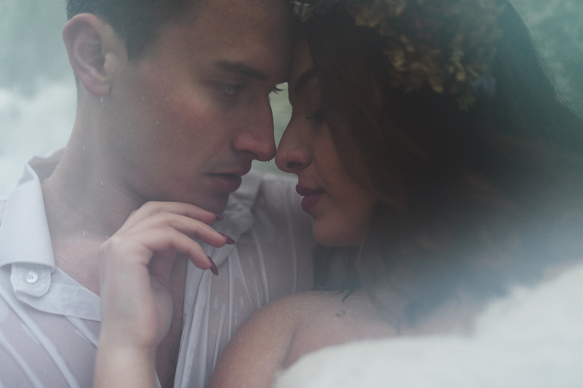 creative wedding photographer tuscany wedding