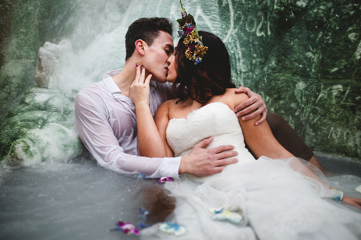 creative wedding photographer tuscany wedding