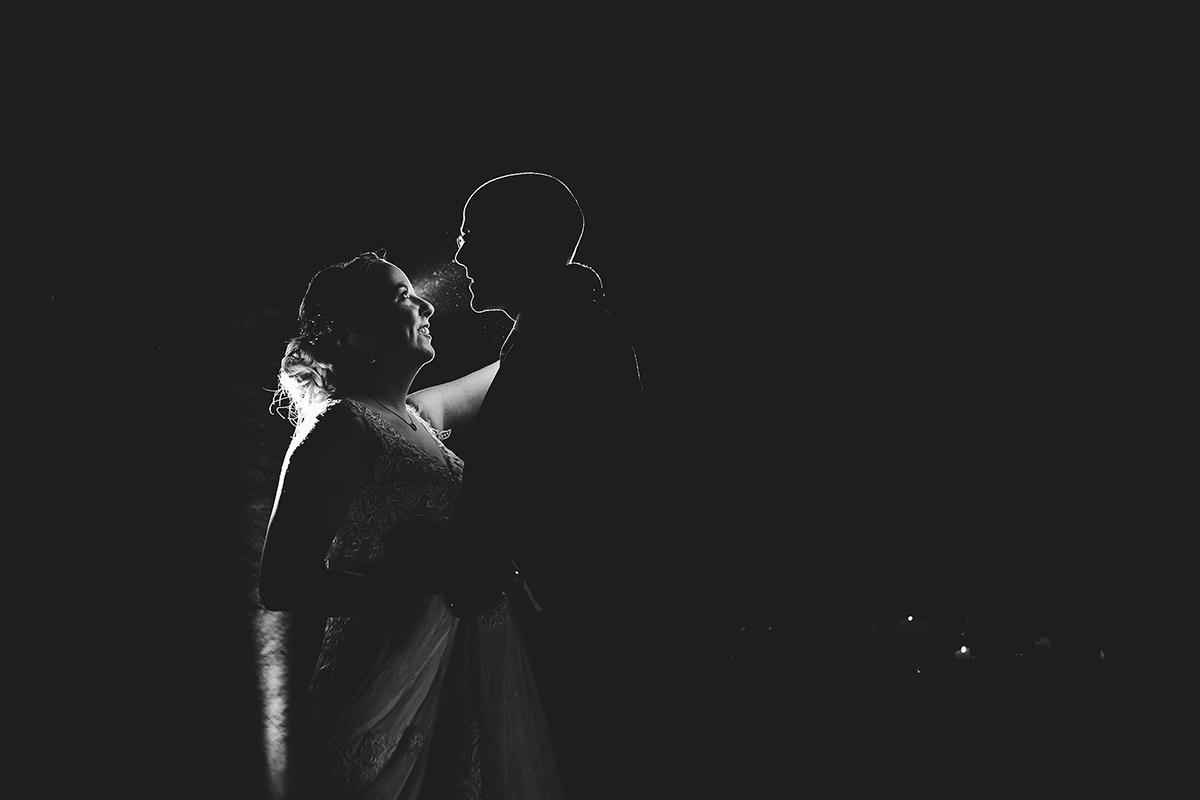 creative wedding photographer in tuscany