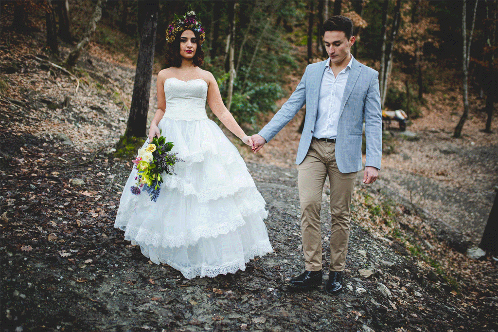 creative wedding photographer tuscany wedding bagni di san filippo