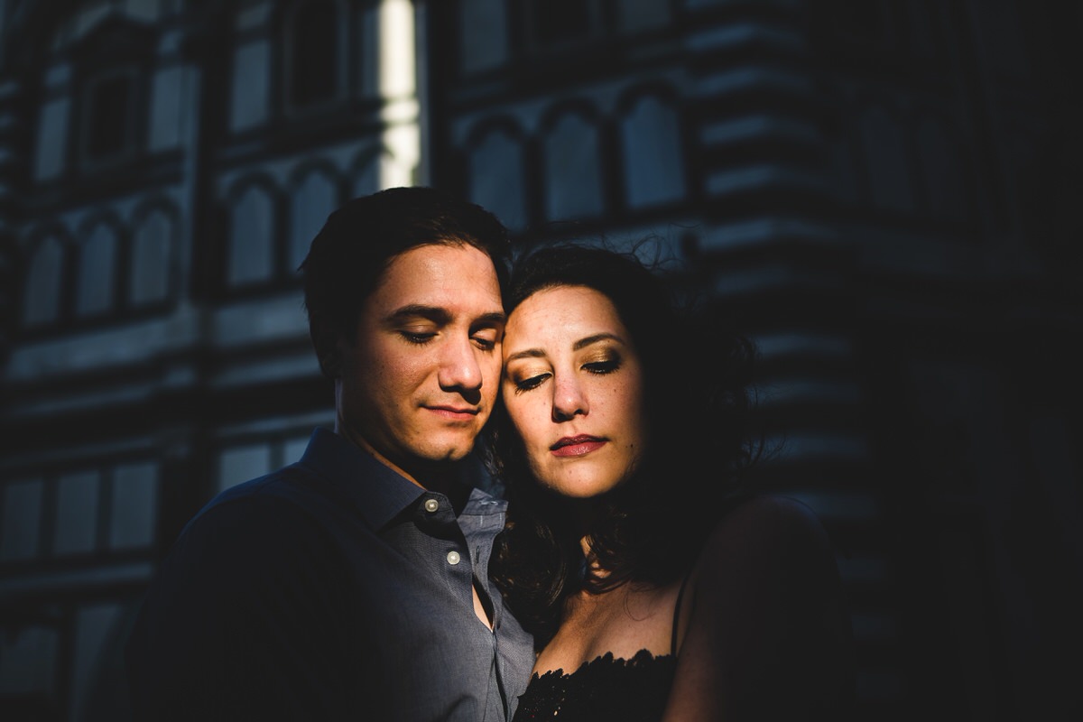 couple photoshoot in Florence how is the light