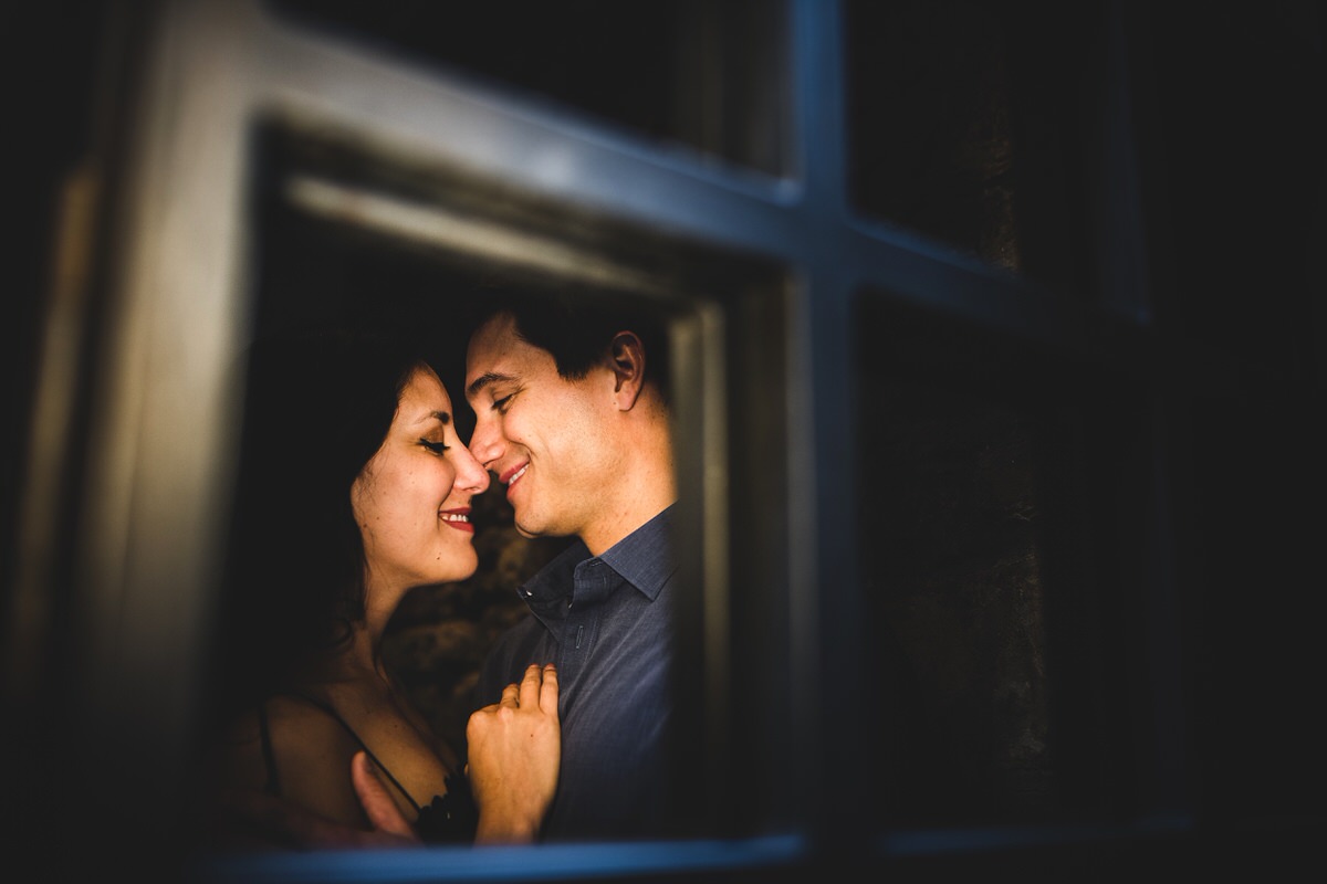 creative couple photoshoot in Florence best photographer