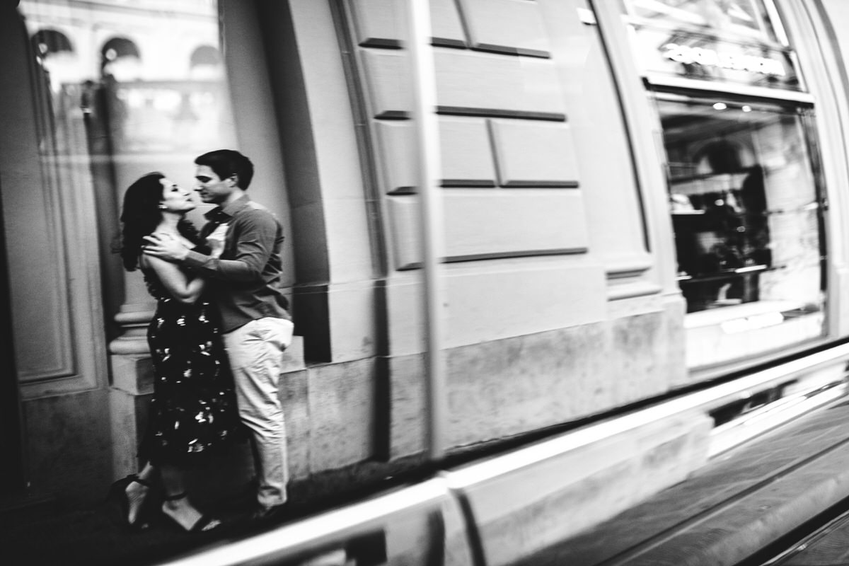 creative couple photoshoot in Florence best photographer