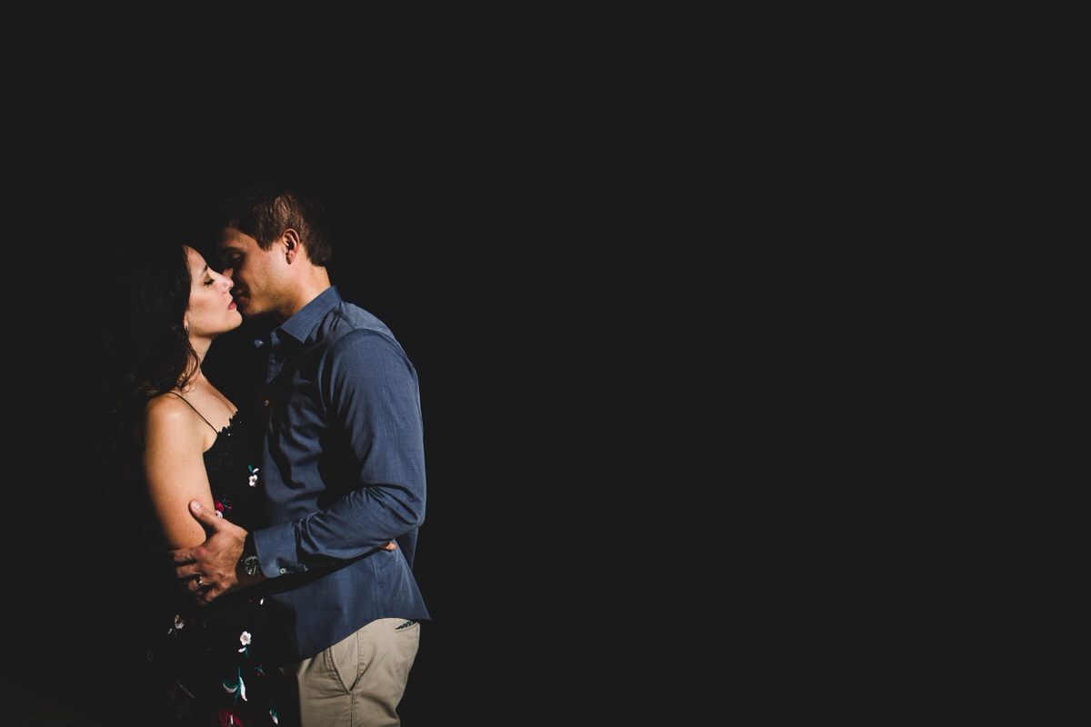 creative couple photoshoot in Florence best photographer