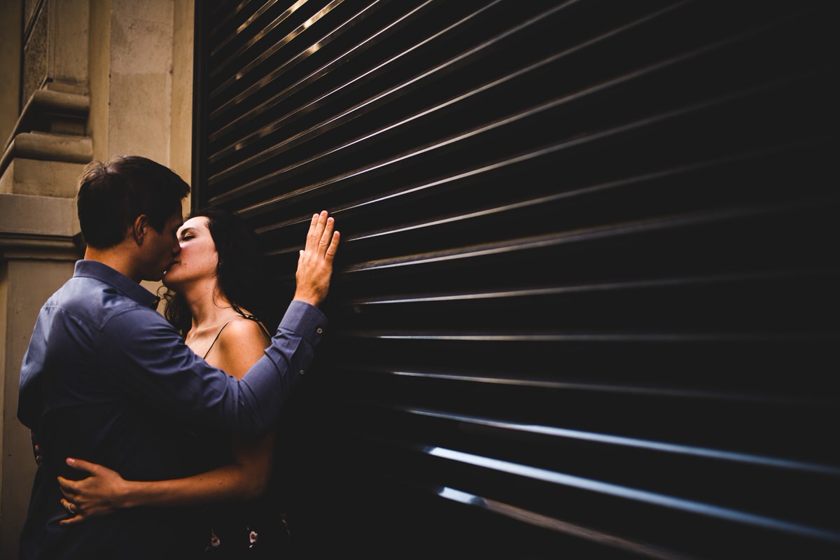creative couple photoshoot in Florence best photographer