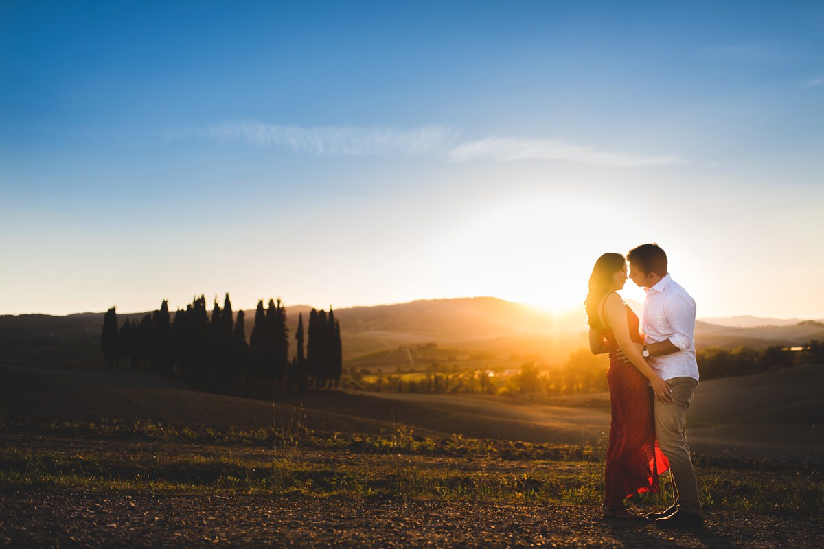 stunning candid engagement photos in val d'orcia